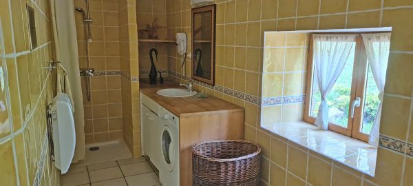 Salle de bain des enfants- Buanderie